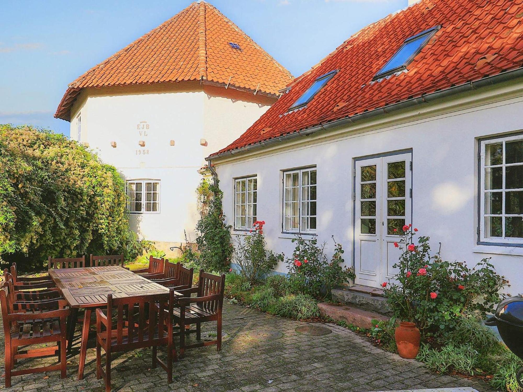 12 Person Holiday Home In Ullerslev エクステリア 写真
